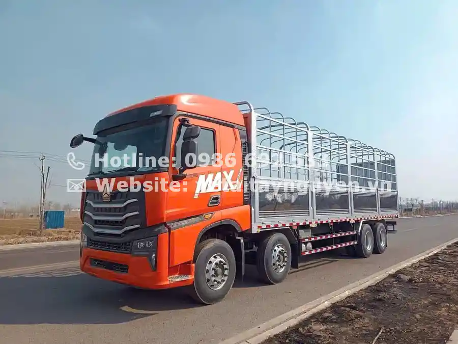 xe max 350 4 chân màu đỏ